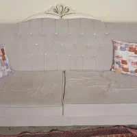 مبل ۷نفره ب همراه ۲ عسلی مناسب خونه‌باغ