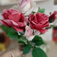 گل مصنوعی زیبا و درحد نو|گل مصنوعی|میانه, |دیوار