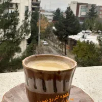 به یک نفر خانم برای شستشو و پخت و پز