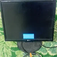 مانیتور ۱۵ اینچ  معاوظه هم میکنم با یه تلوزیون