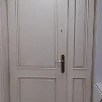 درب آپارتمانی تمیز و سالم