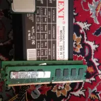 تعدادی قطعات کامپیوتر