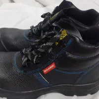 کفش کار کاملا نو سایز ۴۳