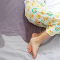 رختخواب خیس|رختخواب، بالش، پتو|شوشتر, |دیوار