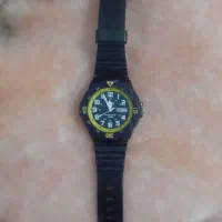 فروش ساعت مچی در حد نو