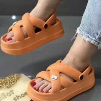 دمپایی|کیف، کفش، کمربند|بومهن, |دیوار