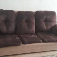 مبل راحتی و پرده