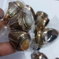 تعدادی انگشتر طلا روس نگینها معدنی باباقوری|بدلیجات|رفسنجان, |دیوار