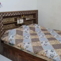 سرویس خواب(تخت خواب،دراور با آینه،پاتختی)|تخت و سرویس خواب|مشهد, کوه سنگی|دیوار