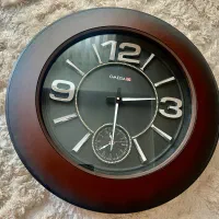 ساعت دیواری دوموتوره