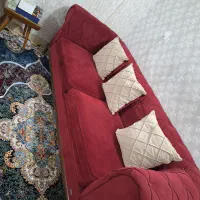 مبل راحتی و میز ناهار خوری