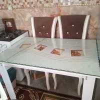 میزغذاخوری ۴نفره بسیارتمیز وسالم