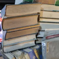 مقداری کتاب