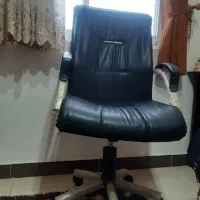 میز مطالعه و صندلی چرخدار