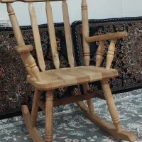 صندلی مادر بزرگ صندلی. راکی