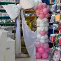 بادکنک آرایی به همراه میز و استند ۹۸۰/۰۰۰ تومان