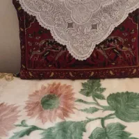 پنج عدد پشتی در حد نو