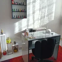 صندلی و میز کاشت ناخن