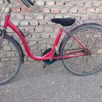 یک عدد دوچرخه 26چینی ویک عدد یخچال پنج فوت