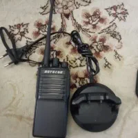 یک عدد بیسیم motocom همراه شارژر درحد نو