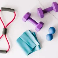 استخدام خانم ترجیحا ورزشکار، برای فروش لوازم ورزشی