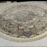 فرش گرد و‌لاکچری صدرصد نخ کامل  طرح سیمرغ
