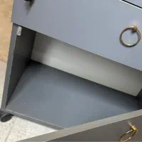 ترولی|آرایشگاه و سالن‌های زیبایی|رشت, گلسار|دیوار