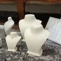 فروش مانکن و استند زیورآلات در حد نو