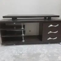 میز چوبی تلویزیون