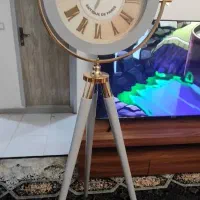 ساعت پایه دار