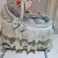 تخت نوزاد شیک طوسی طلایی