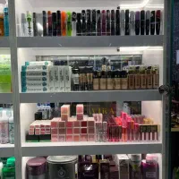 ویترین مغازه لوازم آرایشی در حد نو|فروشگاه و مغازه|اصفهان, باغ زرشک|دیوار