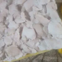 به یک نفر خانم برای تمیز کردن دنبه ریز