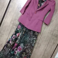 کت ودامن|لباس|قرچک, زیبا شهر|دیوار