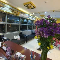 اپراتور و منشی خانم