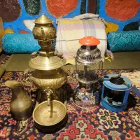 سماور و چراغ تور قدیمی|کلکسیون اشیاء عتیقه|تویسرکان, |دیوار