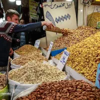 پرسنل  فروشندگی پسر برای آجیل و لوازم قنادی