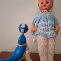 دلفین و عروسک