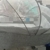 تخت کنار مادر ویرا