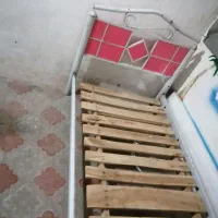 نیمکت. تخت خواب