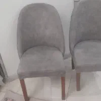 دو عدد صندلی