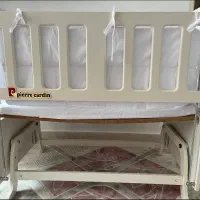 تخت گهواره ای نوزاد