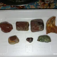 نگین های کمیاب عقیق،زمرد،یاقوت،کهربا،اوپال|جواهرات|قم, چهل اختران|دیوار