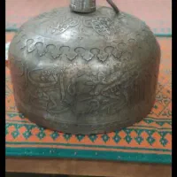 شرابخوری صفوی.سماور زغالی.آفتابه لگن و زنگ زورخانه|کلکسیون اشیاء عتیقه|مهریز, |دیوار