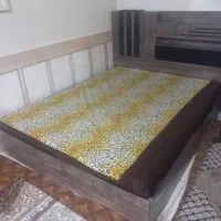 تخت شکسته همراه تشک فقط ۵۰۰ تومان