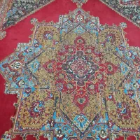 یک جفت فرش دوازده متری قرمز رنگ