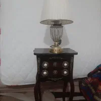 میز و آباژور