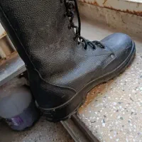 پوتین|کیف، کفش، کمربند|شوشتر, |دیوار