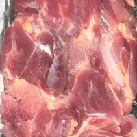 گوشت گرم شتر مرغ