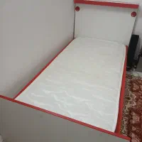 تخت نوجوان وتشک|تخت و سرویس خواب|اصفهان, سرچشمه|دیوار